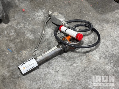 APT 133 Pneumatic Rivet Buster