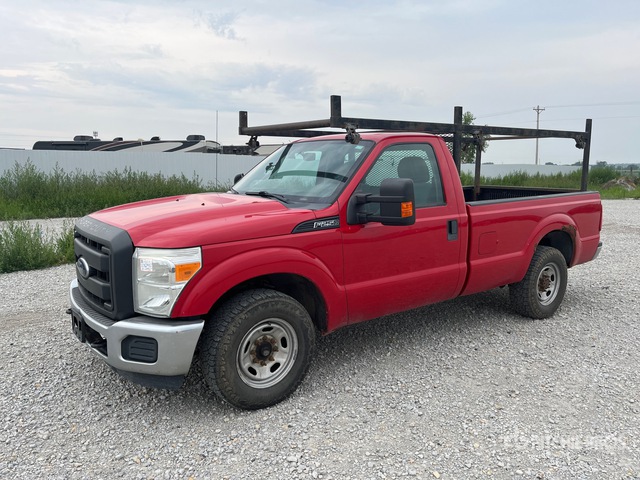 2015 Ford F-250 XL 4x2 Pickup