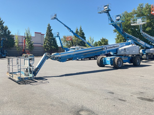2013 Genie S-125 4WD Diesel Telescopic Boom Lift