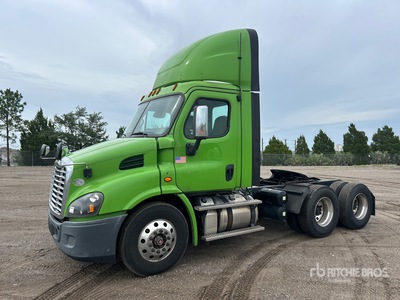 2019 Freightliner Cascadia 113 6x4 Ciągnik siodłowy T/A z kabiną dzienną