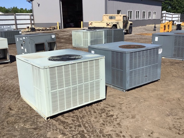 (2) Goodman Outdoor HVAC Units (2) Goodman Outdoor HVAC Units