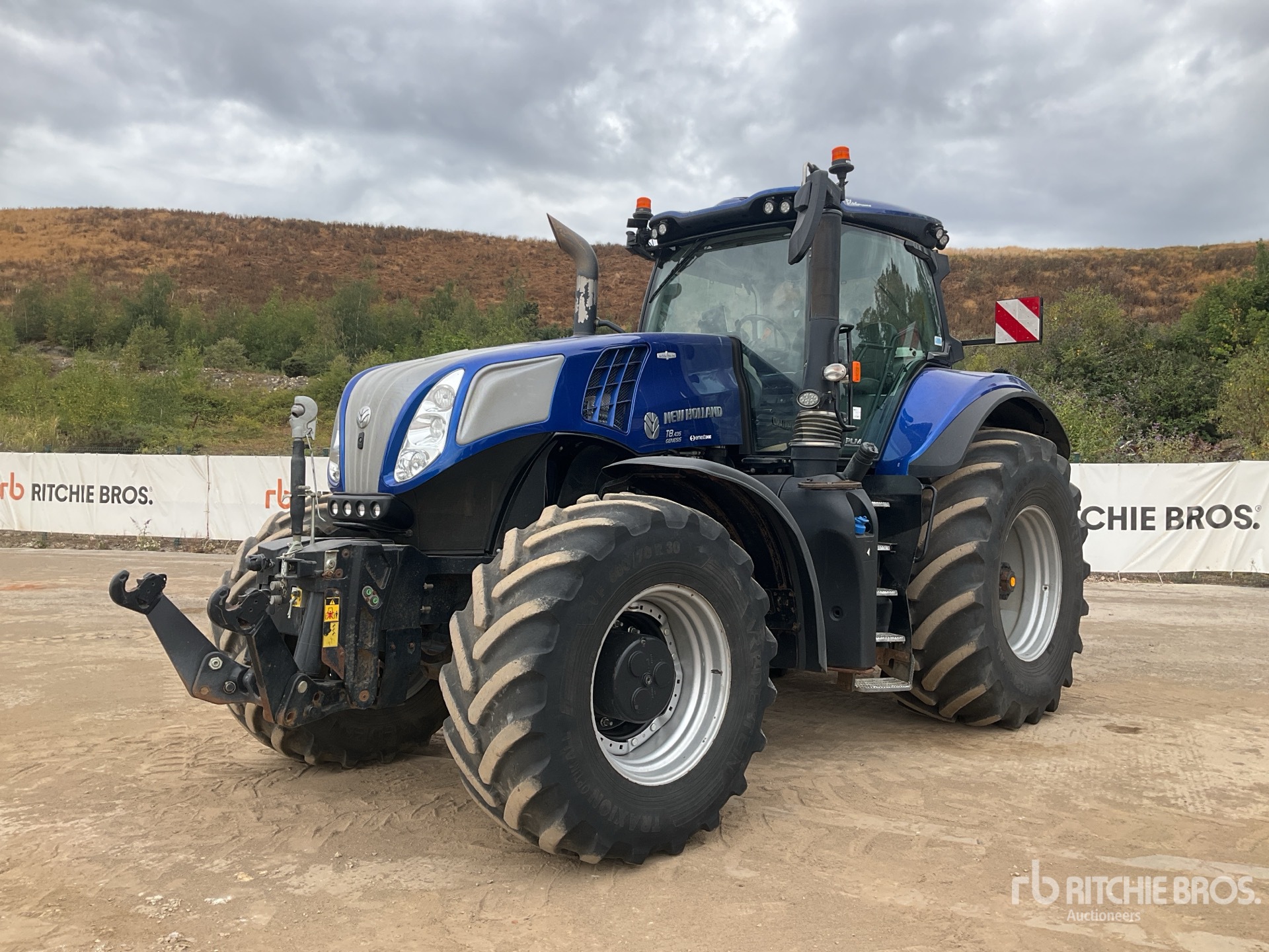 2020 New Holland T8.435 PLMi 4WD Tractor