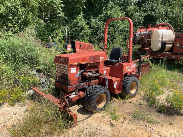 2004 Ditch Witch 3700DD 4x4 Trencher (Inoperable)