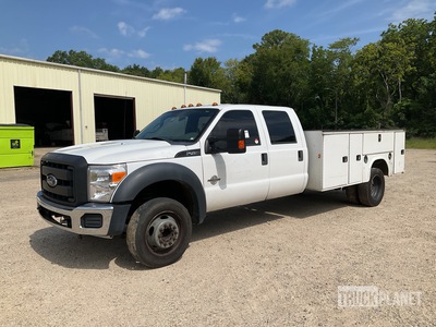 2016 Ford F-450 Super Duty XL 4x2 Crew Cab Utility Truck
