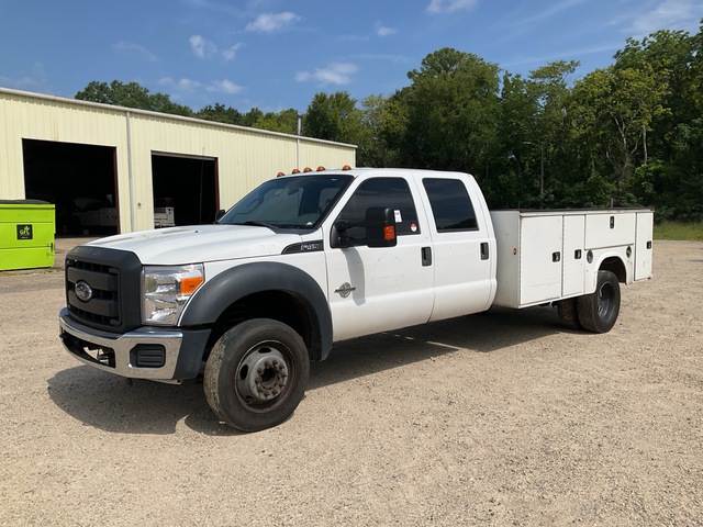 2016 Ford F-450 XL 4x2 Crew Cab Utility Truck