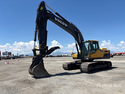 2014 Volvo EC220 DL Excavadora de Cadenas