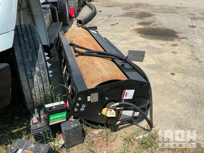Mower King 72 in スキッドステア バイブラタリー ローラー