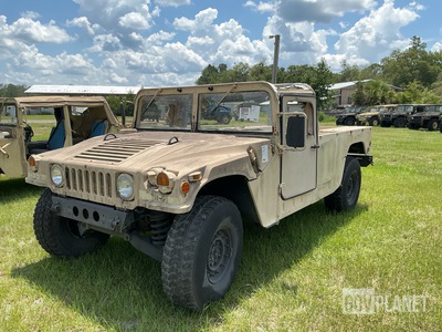 2008 AM General M1097R1 HMMWV 2 Door w/Truck Body