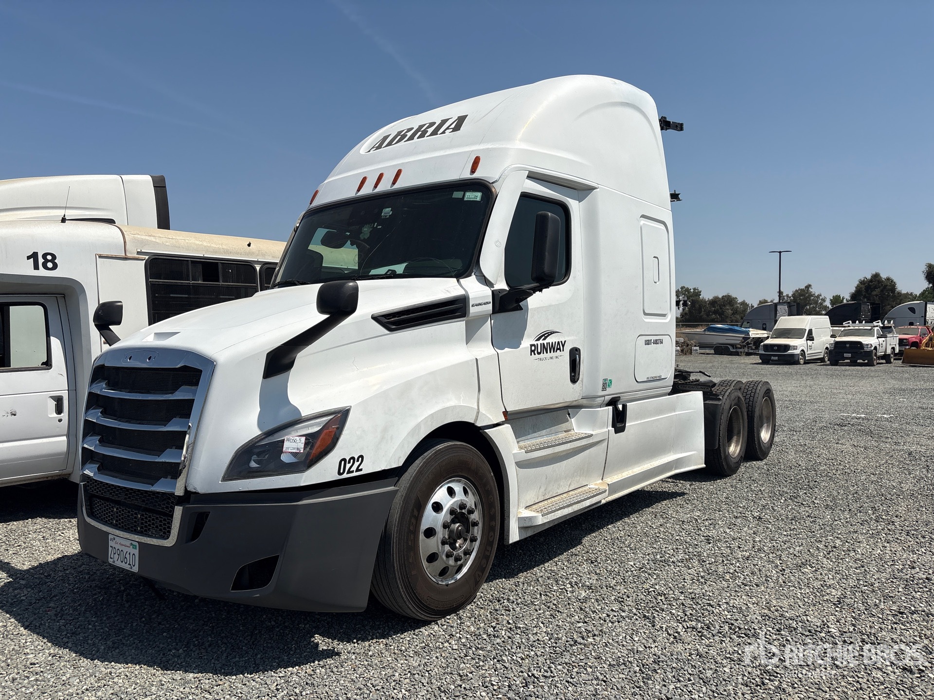 2022 Freightliner Cascadia 126 6x4 T/A Sleeper Truck Tractor