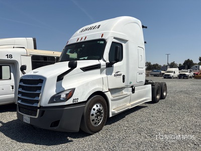 2022 Freightliner Cascadia 126 6x4 T/A Sleeper Truck Tractor