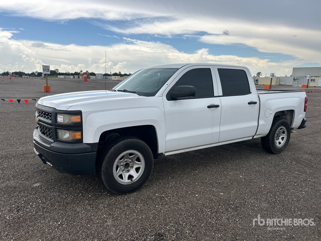 2015 Chevrolet Silverado 1500 4x2 Crew Cab Pickup