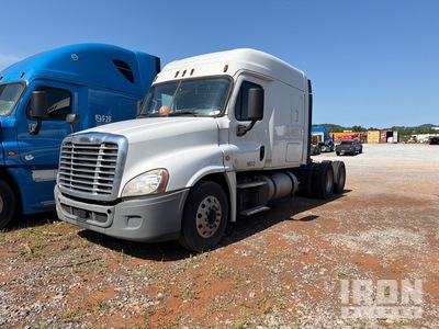 2018 Freightliner Cascadia 6x4 T/A Sleeper Truck Tractor