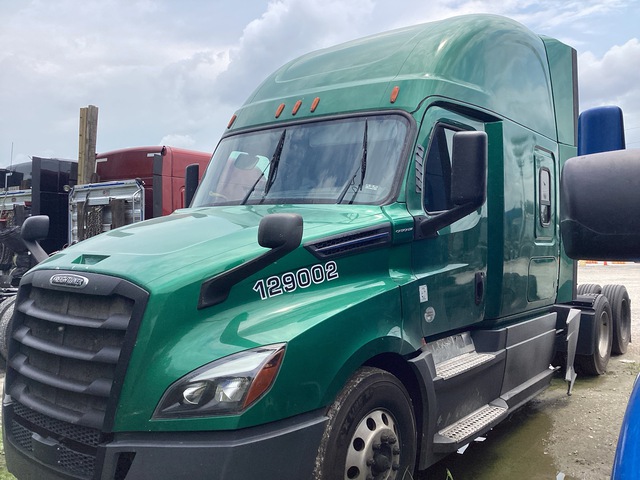 2019 Freightliner Cascadia 126 6x4 T/A Sleeper Truck Tractor