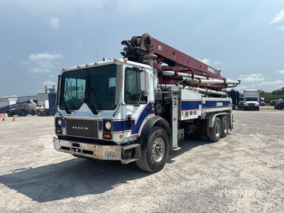 1997 Schwing BPL 1200 HDR-23 on 1998 Mack MR688S 6x4 Camion transportador de hormigon