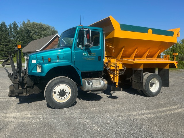 1997 Freightliner mcv 4x4 Snow Plow Truck