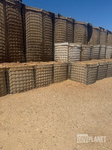 Hesco Barriers- Ready to fill 5  -7' x 10'/ 24-  2' x 10' & 3  -2' x4' Great for water barriers.