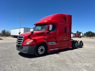 2020 Freightliner Cascadia 126 6x4 T/A Sleeper Truck Tractor