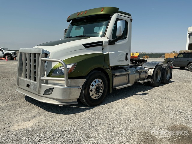 2023 Freightliner Cascadia 126 6x4 T/A Day Cab Truck Tractor