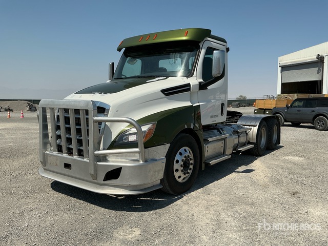 2023 Freightliner Cascadia 126 6x4 T/A Day Cab Truck Tractor