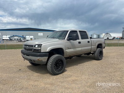 2006 Chevrolet Silverado 2500HD 4x4 Crew Cab Pickup