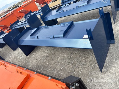 2025 Kit Containers QT-SPE-8-23 96 in Skid Steer Snow Pusher (Unused)