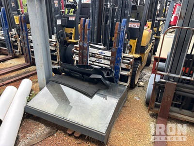 Yale GLC070 4950 lb Forklift (Inoperable)