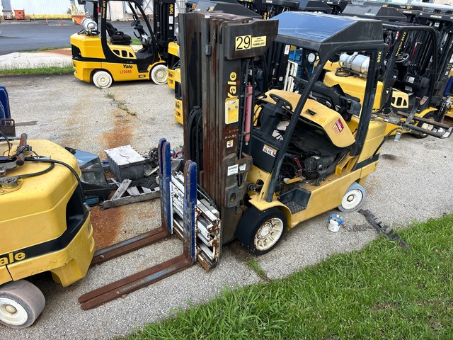 2010 Yale GLC080VXNGSQ094 Cushion Tire Forklift (Inoperable)