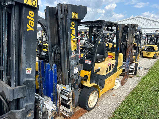 2015 Yale GC080VXNGSQ094 4950 lb Cushion Tire Forklift (Inoperable)