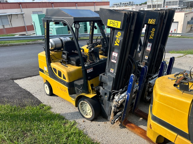 2015 Yale GC080VXNGSQ094 4950 lb Cushion Tire Forklift (Inoperable)
