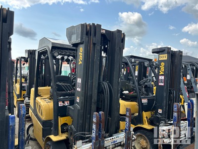 2015 Yale GC080VXNGSQ094 4850 lb Cushion Tire Forklift (Inoperable)