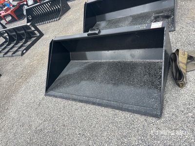 2025 Kit Containers QT-DB-S66 67 in General Purpose Godet pour Skid Steer (Unused)