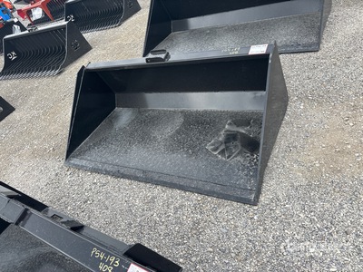 2025 Kit Containers QT-DB-S66 66 in General Purpose Godet pour Skid Steer (Unused)