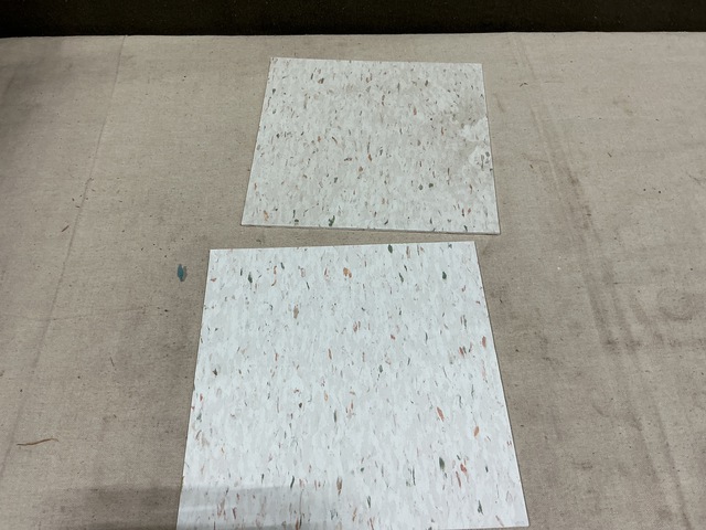 (810) Armstrong 52514031 Commercial Flooring