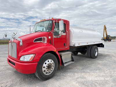2009 Kenworth T370 10000 L 4x2 Camion Pipa de Agua / 散水車