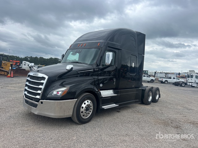 2022 Freightliner Cascadia 126 6x4 T/A Sleeper Truck Tractor