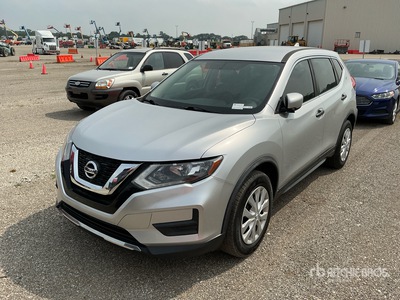 2017 Nissan Rogue を見 SUV