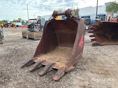 42 in Digging Excavator Bucket