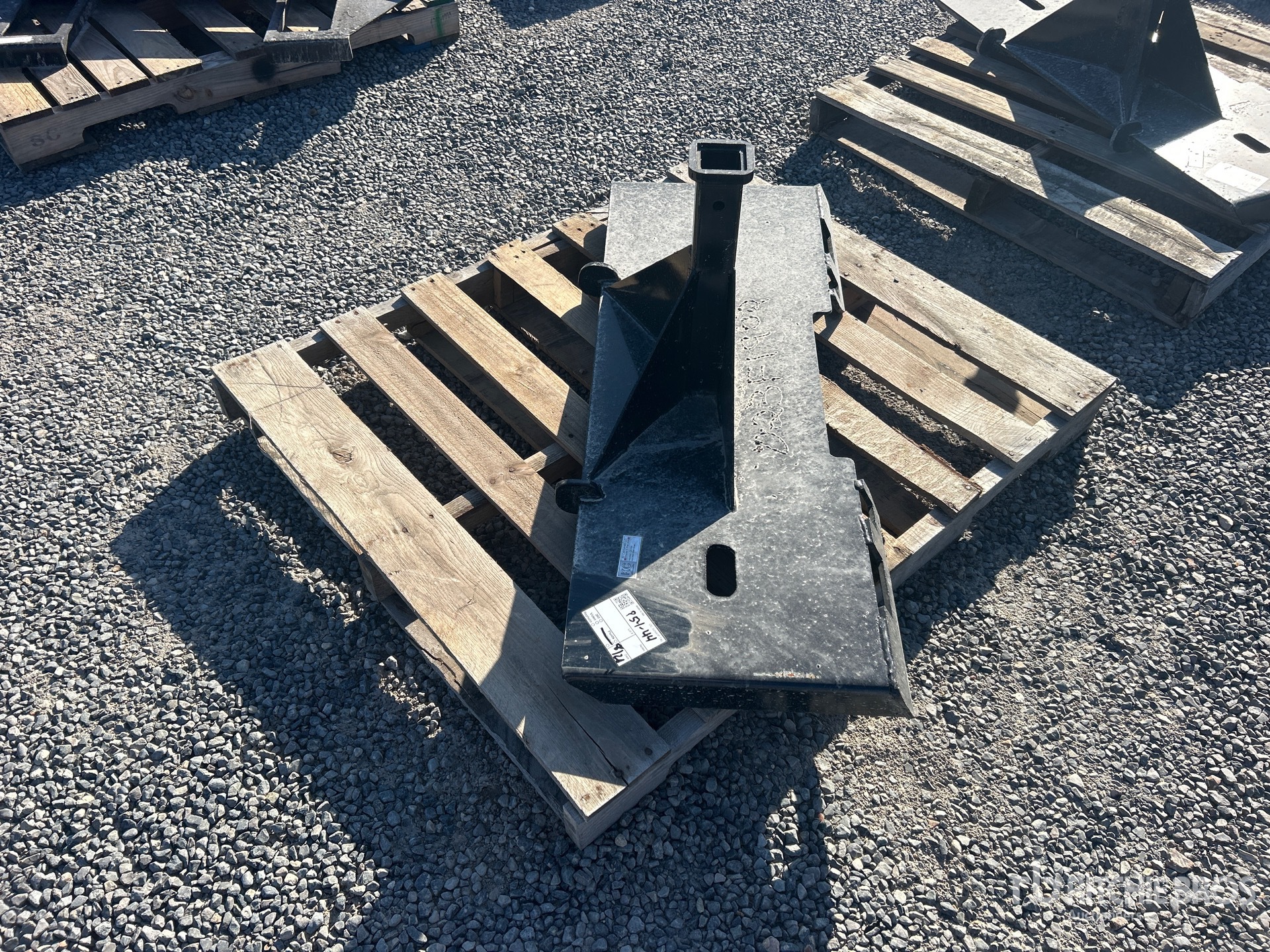2025 Kit Containers QT-TM 2 in Skid Steer Hitch Receiver (Unused)