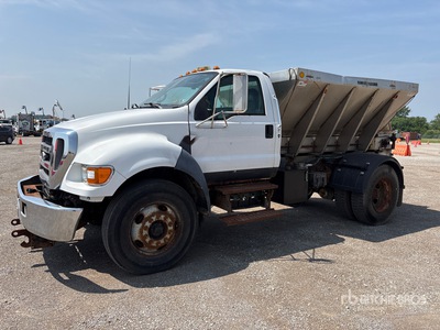 2005 Ford F-750 6x2 Ciężarówka z rozrzutnikiem