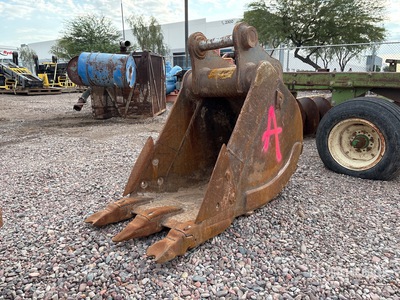 24 in 46 cyd Digging Excavator Bucket