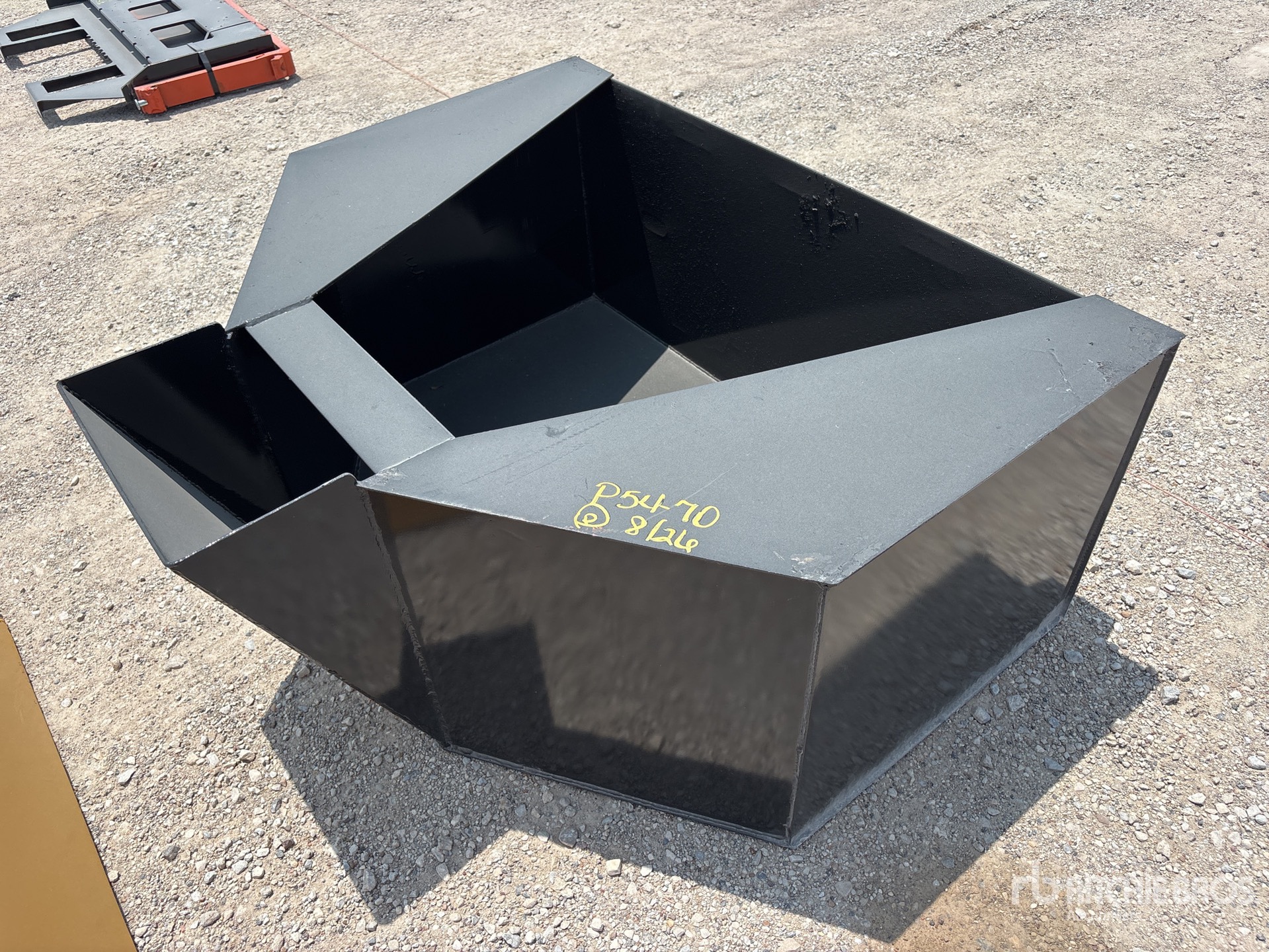 2025 Kit Containers QT-CB-075 52 in Concrete Skid Steer Bucket (Unused)