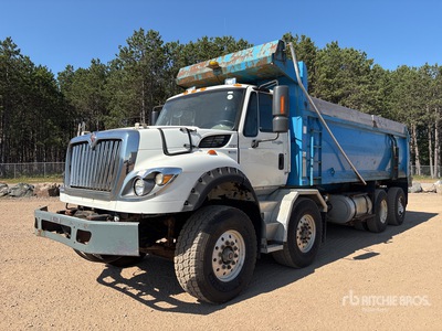 2012 International 7600 8x4 Twin-Steer T/A Camión dumper