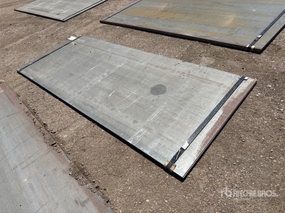 Quantity of (4) 2025 Kit Containers 45 in x 9 ft 7 in (0.31 in Thick) Placas de acero (Unused)