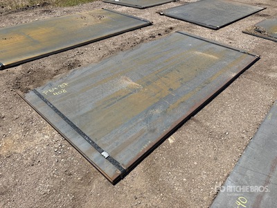Quantity of (5) 2025 Kit Containers 57 in x 9 ft 4 in (0.31 in Thick) Placas de acero (Unused)