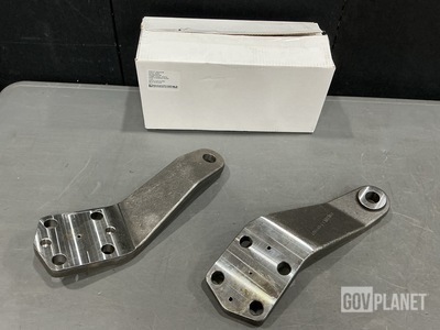 (21) Meritor E88550348 Steering Gear Arms