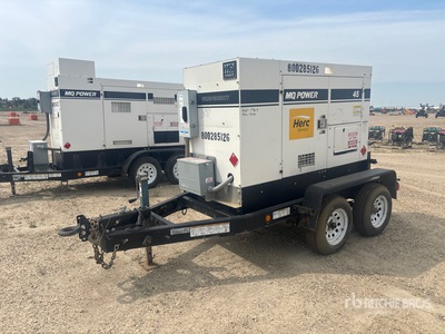 Multiquip Whisperwatt DCA-45SSIU4F 36 kW Mobile مولد