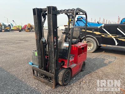 Raymond 4700C50 HM 5000 lb Montacargas Eléctrico (Inoperable)