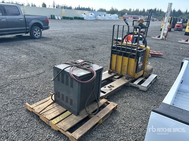 2007 Yale MPE060LFN24T2748 6000 lb Electric Pallet Jack