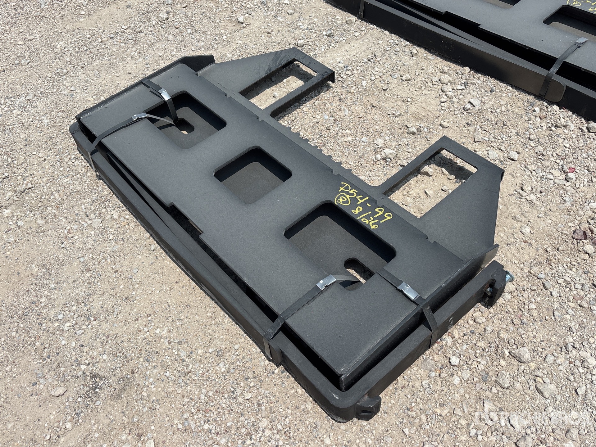 2025 Kit Containers QT-45-FF-42 42 in Skid Steer Forks (Unused)