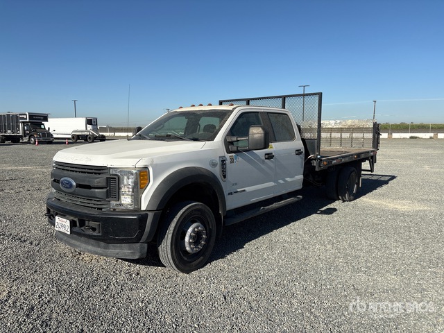 2017 Ford F-550 XL 4x4 Crew Cab Flatbed Truck